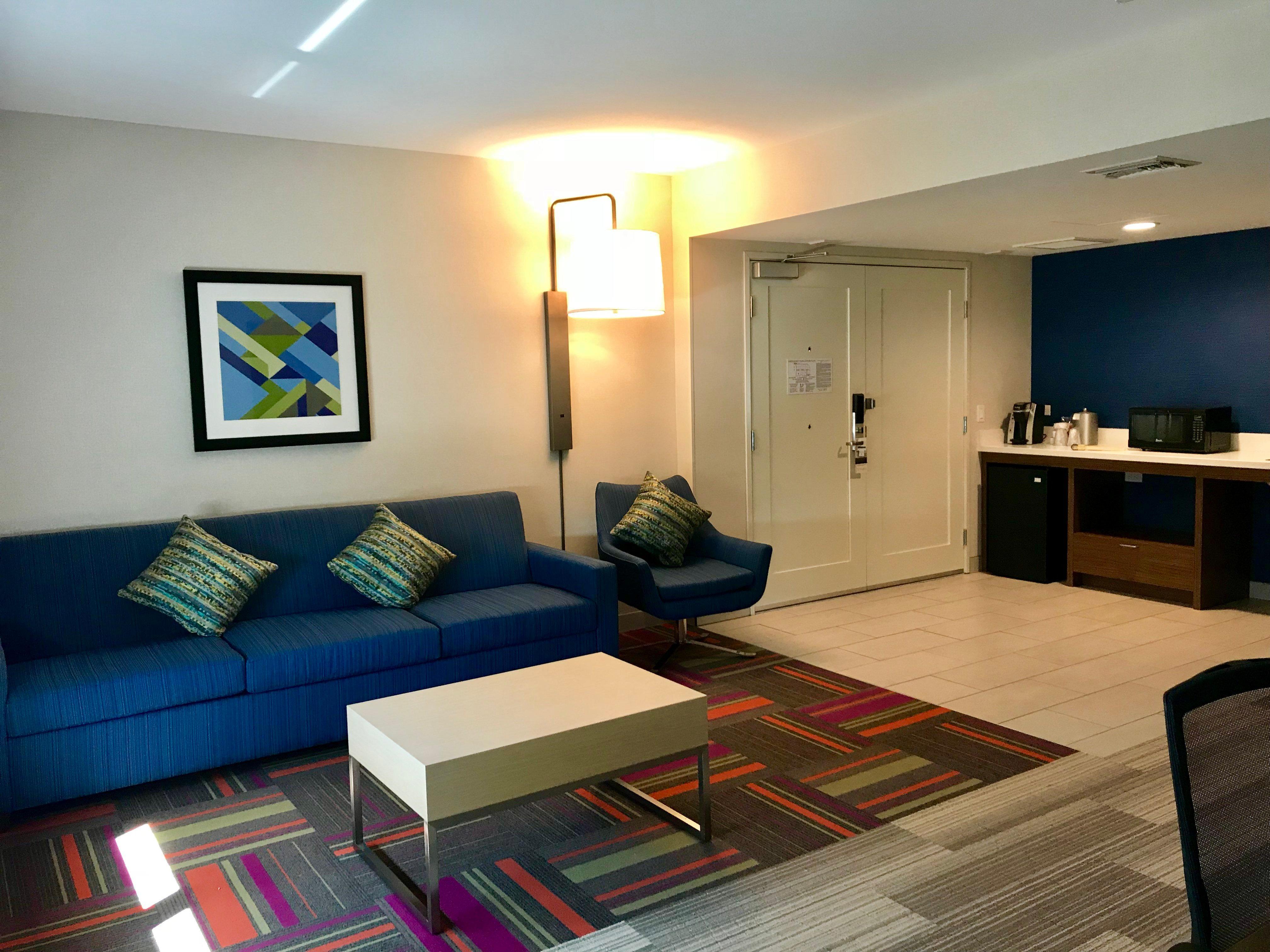 Holiday Inn Express & Suites Pasadena - Los Angeles By Ihg Buitenkant foto