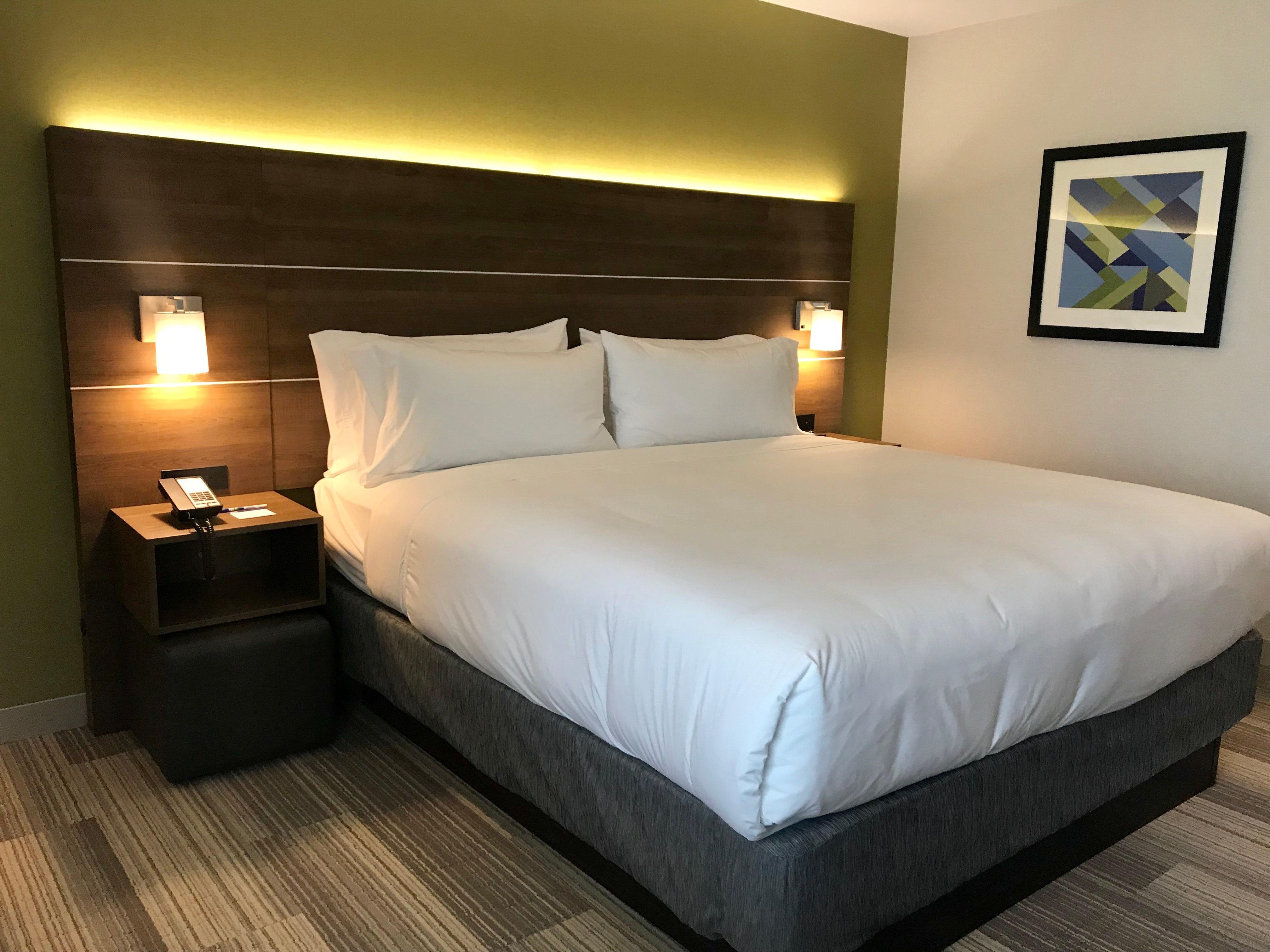 Holiday Inn Express & Suites Pasadena - Los Angeles By Ihg Buitenkant foto