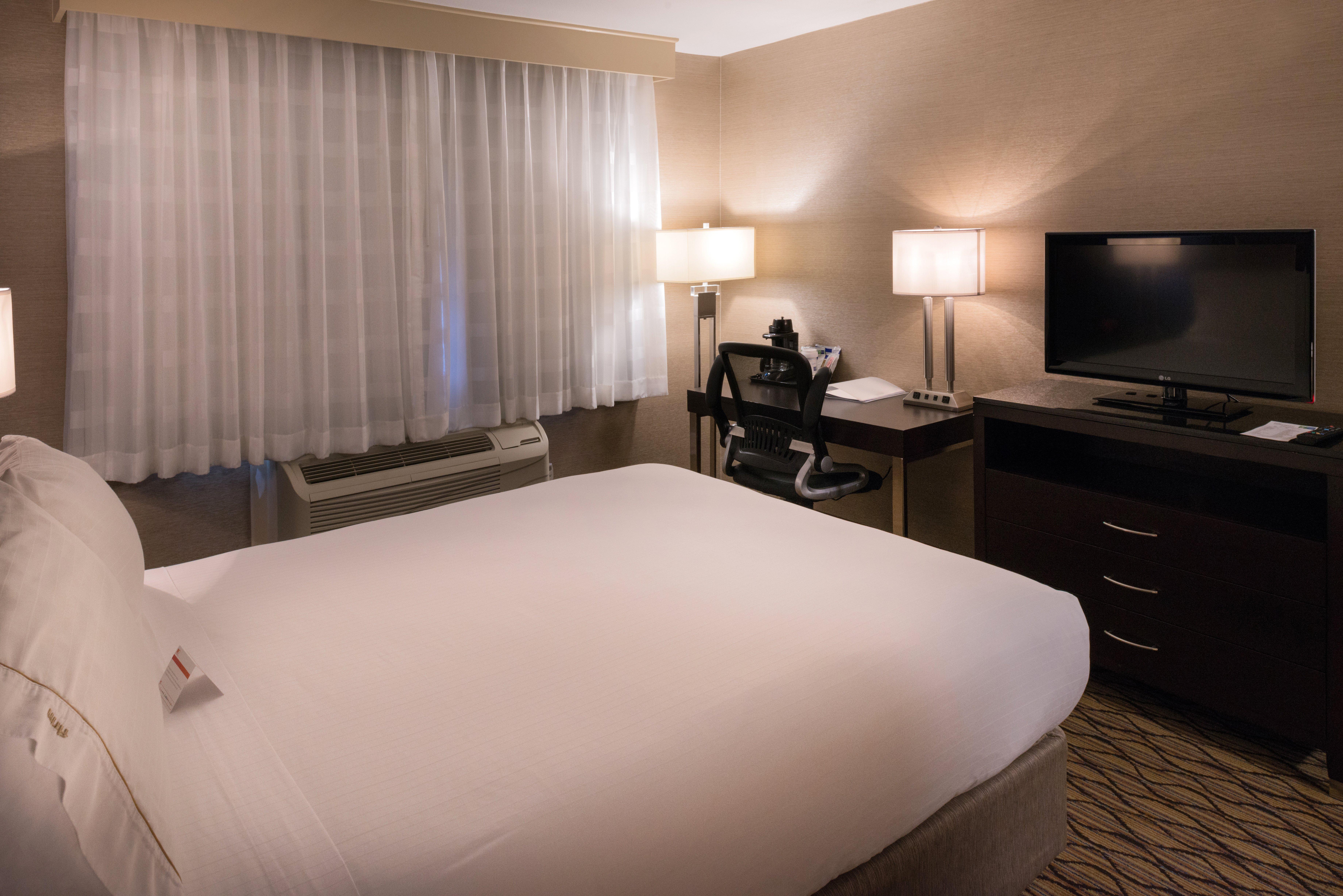 Holiday Inn Express & Suites Pasadena - Los Angeles By Ihg Buitenkant foto
