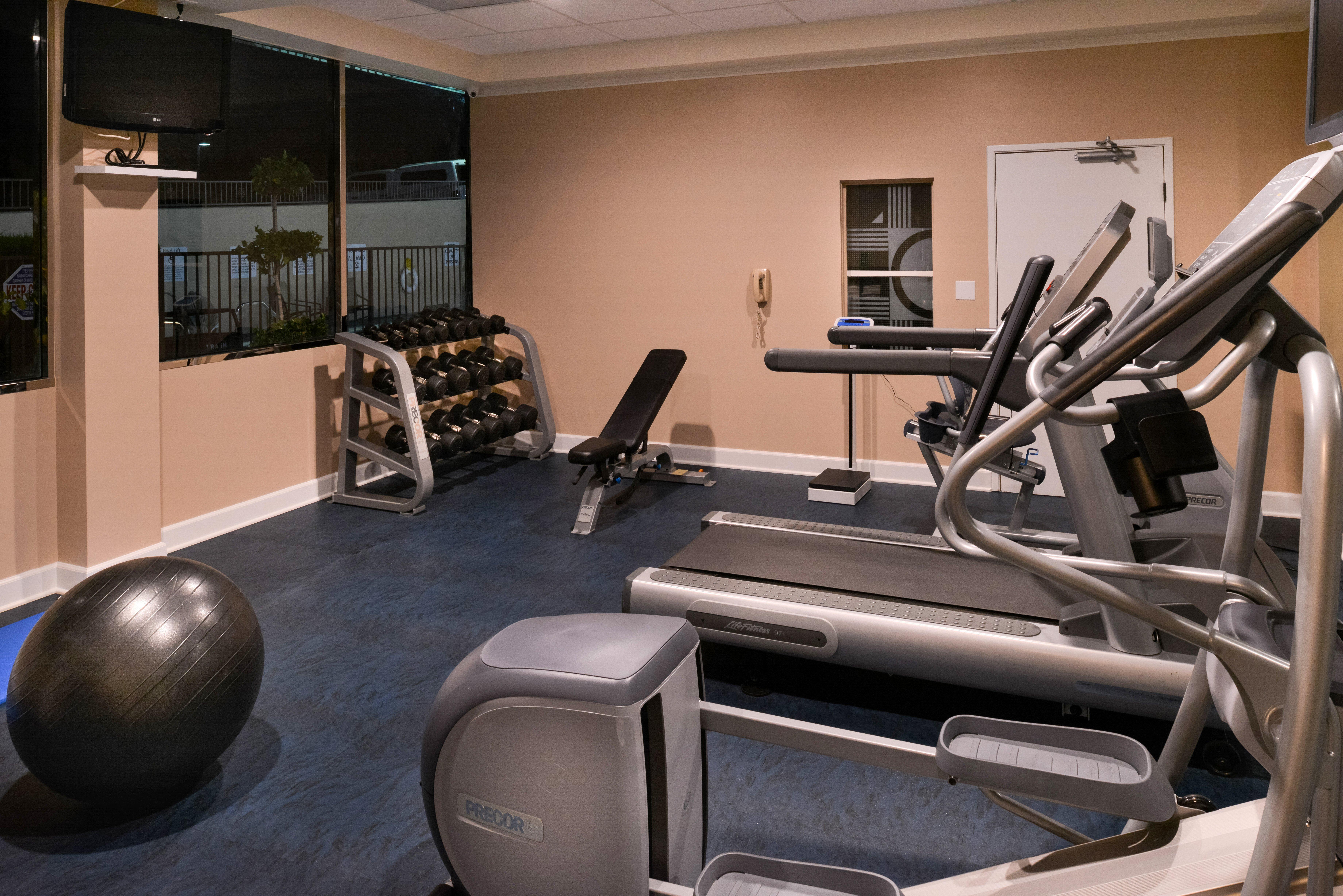 Holiday Inn Express & Suites Pasadena - Los Angeles By Ihg Buitenkant foto