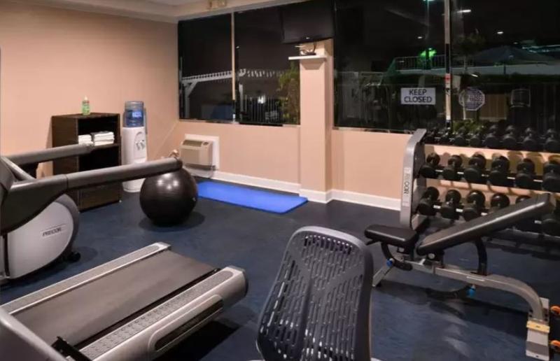 Holiday Inn Express & Suites Pasadena - Los Angeles By Ihg Buitenkant foto